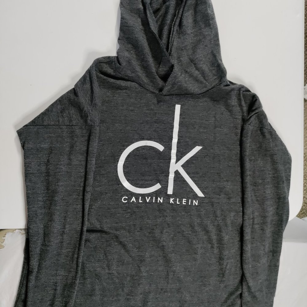 Men's Calvin Klein Jeans Long Sleeve Light Weight Gray Pullover Hoodie Size S